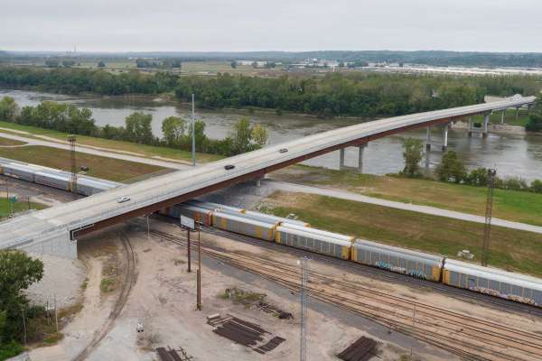 U.S. 69 Missouri River Bridge honored by ACEC-Missouri