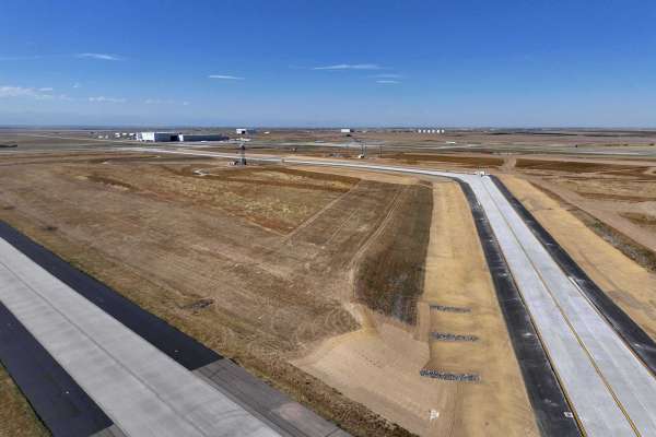 DEN Taxiway EE Improvements