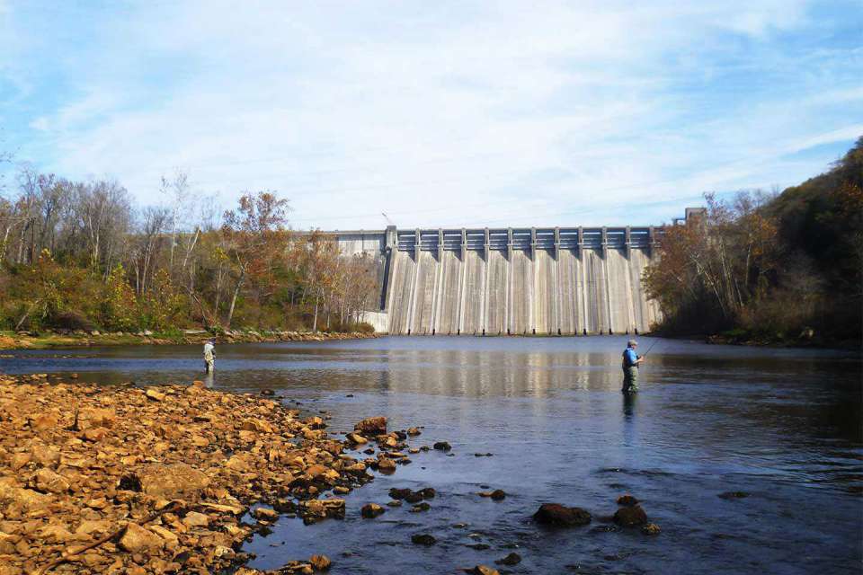 Steel structure added to Norfork Dam to aid spillway gate maintenance