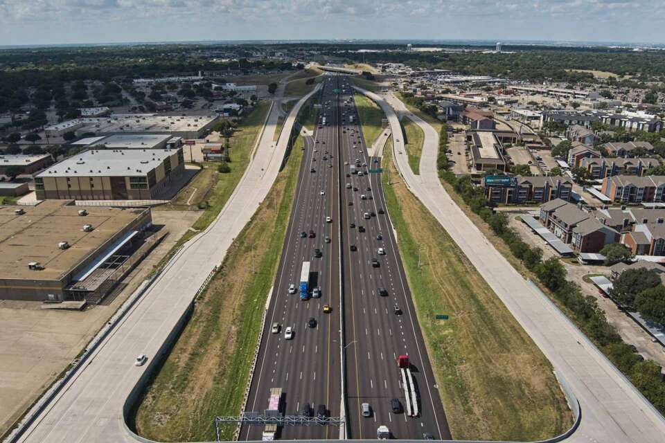I 20 Frontage Roads Photo 2