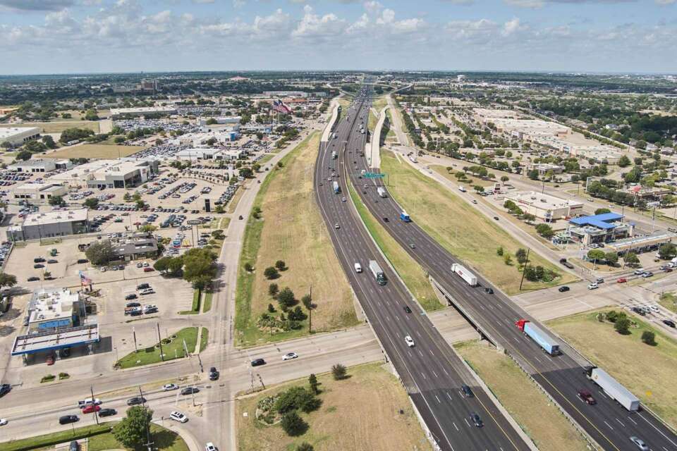 I 20 Frontage Roads Photo 6